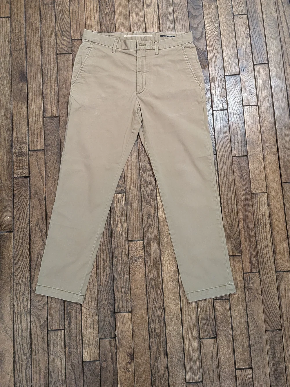 Banana Republic Men's Chino Pants in Light Khaki